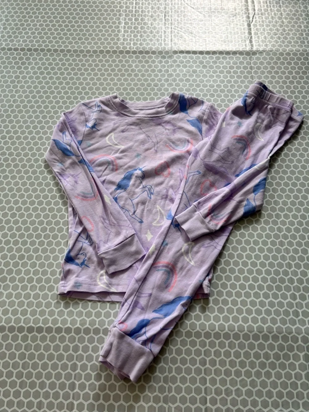 Carter's Lavender Unicorn & Rainbow Pajama Set. Size 6